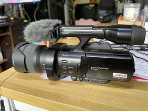 Caméscope Sony NEX-VG900E d'occasion Full HD, caméra vidéo Sony 35 mm plein format CMOS - Product Image 3