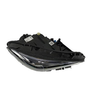 Faros delanteros LED CLA Car 118 con tecnología de xenón 6000K Temperatura de color Fuente de luz blanca cálida y fría para automóviles - Product Image 5