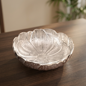 Tazón de Metal con Forma de Flor, Tallado a Mano, Plato Decorativo para Servir, Tono Plateado - Product Image 2