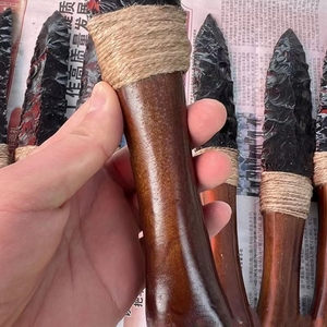 Bán Buôn Tự Nhiên Màu Đen Obsidian Phù Thủy Của Dao Nguyên Đá Tay <span class=keywords><strong>Chiseled</strong></span> Treasured Swordt Pha Lê Thủ Công Cho Trang Trí Nội Thất - Product Image 5