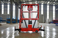 Plateforme élévatrice verticale hydraulique en alliage d'aluminium Yunjin SJYL 250 kg avec plaque en acier à motif damier et garde-corps de 0,9 m