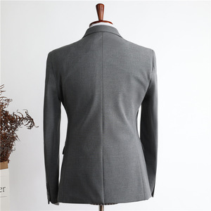 2025 abiti da uomo di alta qualità Slim Fit <span class=keywords><strong>grigio</strong></span> tailleur alto <span class=keywords><strong>doppiopetto</strong></span> professionale <span class=keywords><strong>abito</strong></span> Casual da uomo abiti da sposa - Product Image 3