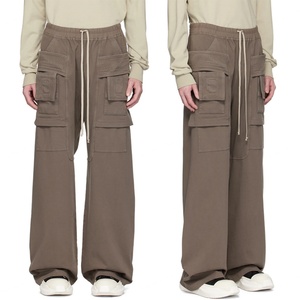 Pantalones Deportivos de Moda para Hombre, Cintura Elástica con Cordón, 100% Algodón, Paneles Acolchados, Estilo Cargo - Product Image 1