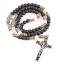 Collier pour homme en perles de bois, chapelet religieux catholique en paracorde robuste, avec pendentif crucifix et médaille personnalisée pour la prière, vente en gros