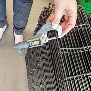 <span class=keywords><strong>358</strong></span> 메쉬 높은 보안 안티 등반 울타리 8ft 폭 용접 아연 도금 철 사각 구멍 디자인 굽힘 및 절단 서비스 - Product Image 6