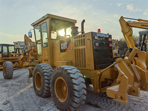 Graduador CAT 140G usado de alto rendimiento, modelo 2011 con 1 año de garantía con componentes centrales, bomba de caja de cambios de motor a la venta - Product Image 3