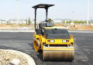 Rouleau compresseur routier mini 6015E 1,6 tonne à double tambour à forte force d'excitation CLG6015E, vente chaude - Product Image 2