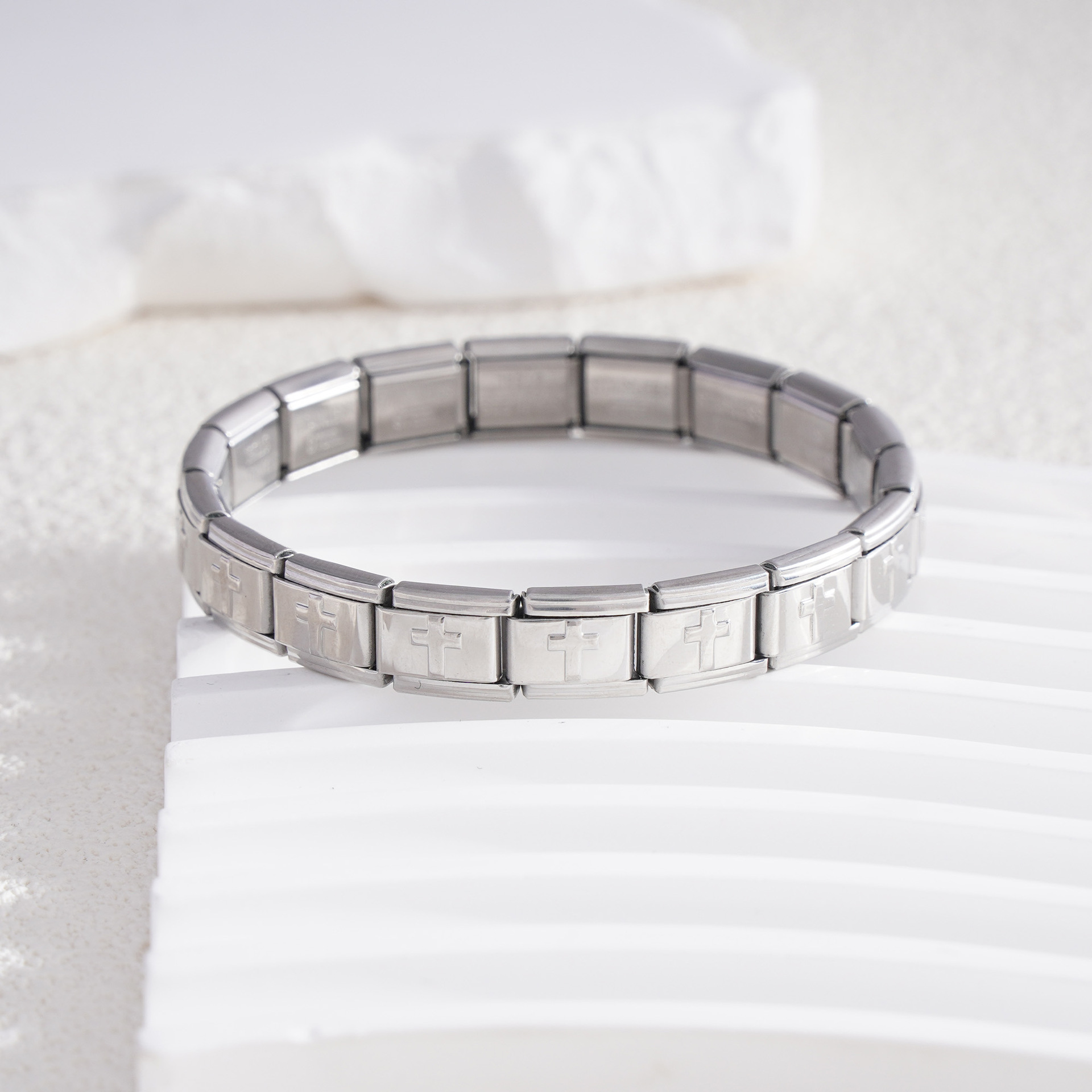 Cross-shaped watch strap (silver)