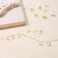 Colgante de Letra del Alfabeto Pequeño y Personalizado en Oro Real AU375 de 9k para Collar, Pulsera, Joyería Permanente