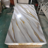 Panneau mural en PVC avec revêtement UV 1220*2440mm, panneau décoratif brillant, imperméable, en stock, livraison rapide pour les distributeurs, commande en gros