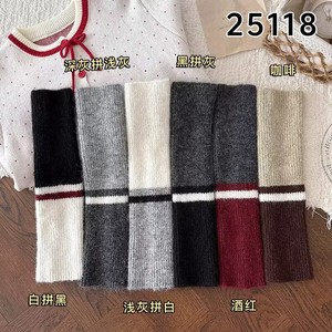 Chaussettes d'hiver épaisses et résistantes pour femmes, en laine et coton tricoté thermique, avec bordure en fourrure, pour les fêtes - Product Image 4