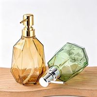 Vente en gros de flacons distributeurs de savon liquide en verre coloré en forme de losange de 400 ml avec pompe à lotion