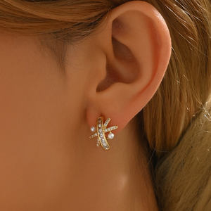 Pendientes de tuerca de cobre de circón con patrón Simple de moda para mujer, joyería de moda de lujo exquisita para un aniversario perfecto - Product Image 2