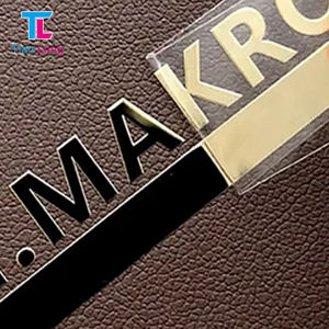 ฉลากเครื่องสำอางแบบถ่ายโอนติดด้วย UV สำหรับลิปกลอส3D กันน้ำกำหนดเองได้ - Product Image 1