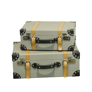 ヴィンテージスタイルレザーハンドメイドレトロヴィンテージスーツケース、クラシックラゲッジボックス、スチーマートランク - Product Image 1