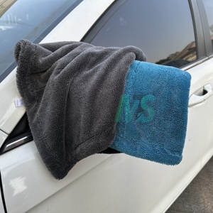 Serviette de séchage de voiture en microfibre tissée à boucles torsadées 1200gsm 1400gsm, écologique et à séchage rapide, pour le lavage de voiture - Product Image 1