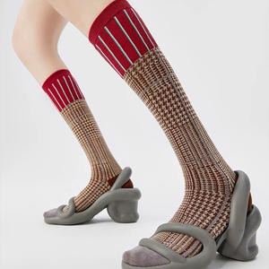 Chaussettes rétro pour femmes Robe de mollet <span class=keywords><strong>Mille</strong></span> oiseaux Plaid <span class=keywords><strong>Couleur</strong></span> Blocked Pile Chaussettes Couleurs contrastées - Product Image 1