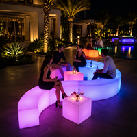 COOLQING Mobilier d'extérieur moderne : Tabouret de bar LED, Canapé de bar en PE, Canapé lumineux pour événements et discothèques, Chaise LED étanche