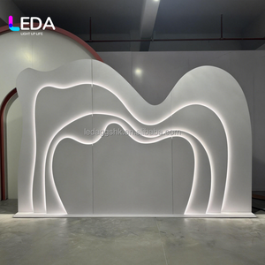 LEDA - Fondo de Escenario para Boda con Diseño Elegante y Luces 3D, Decoración para Escenario de Boda, Panel de Fondo de PVC Acrílico para Eventos - Product Image 2