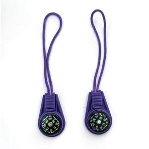 เข็มทิศพกพาขนาดเล็กพร้อมสายคล้องสำหรับการเดินป่าและการนำทางกลางแจ้ง ดีไซน์หน้าปัดพลาสติก - Product Image 2