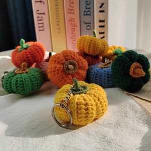 Porte-clés en forme de <span class=keywords><strong>citrouille</strong></span> en crochet fait main coloré, breloques en laine tricotée en forme de <span class=keywords><strong>citrouille</strong></span> pour la décoration d'Halloween, accessoires de sac, cadeaux de fête - Product Image 2