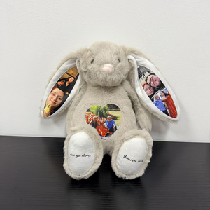 Coniglio di Peluche Personalizzato con Foto, Coniglio Imbottito Personalizzato con Immagini di Famiglia per un Regalo Unico di San Valentino - Product Image 1