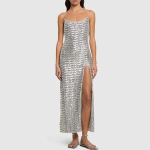 ชุดราตรีผู้หญิงทรงเข้ารูปประดับเลื่อมหรูหรา ดีไซน์เซ็กซี่  ผ่าข้าง  ยาว  ตกแต่งด้วยลูกปัด  สีเงิน - Product Image 1