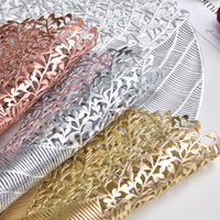 Nouveau Tapis de Table Rond Créatif en Plastique, Motif Feuille Dorée Décoratif, Isolation Thermique, Multicolore, pour la Salle à Manger