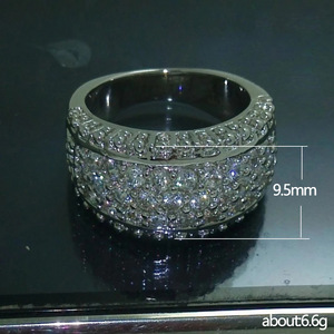 Anello a fascia larga da uomo con intarsi scintillanti, gioiello alla moda per le dita - Product Image 5