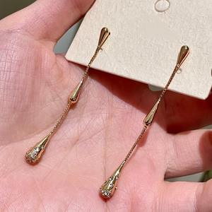 Boucles d'oreilles pendantes en or double goutte d'eau style Rachel Green avec perle d'eau douce, boucles d'oreilles longues de luxe pour femmes - Product Image 5