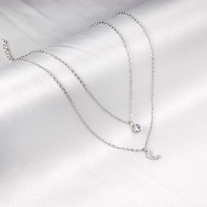 Collar con Colgante de Doble Cadena de Acero Inoxidable Chapado en Oro de 18k, Diseño Exquisito y Popular con un Toque de Diamante Lunar - Product Image 1