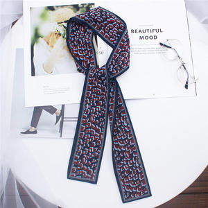 Donne Femminile Della Stampa Del Leopardo Sciarpa di Seta Piccolo Sacchetto della Maniglia Nastri Fazzoletto Da Collo Testa Avvolge Le <span class=keywords><strong>Sciarpe</strong></span> - Product Image 5