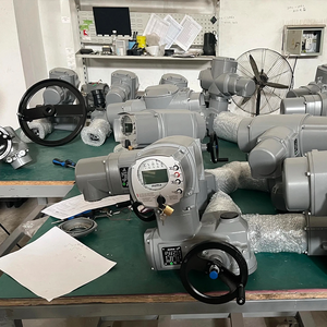 Actionneur industriel AUMA pour l'automatisation des vannes à boisseau sphérique et à globe de grande capacité, en acier, certifié ATEX - Product Image 1