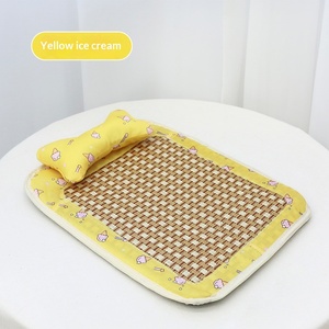 Tapis rafraîchissant d'été Delang pour animaux de compagnie, lit respirant en tissu pour chiens et chats avec design nid, livraison disponible - Product Image 6