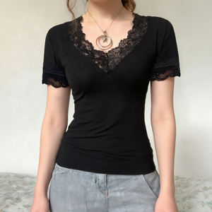 Camiseta de Verano al por Mayor para Mujer, Estilo Y2K, con Encaje, Cuello en V, Manga Corta y Corte Ajustado - Product Image 2