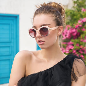 Fy-99182 แว่นกันแดดทรงแคทอายขนาดใหญ่สำหรับผู้หญิง กรอบพีซี ป้องกันรังสียูวี 400 ระดับ 2 แว่นกันแดดสไตล์แฟชั่นสำหรับใช้กลางแจ้ง - Product Image 1