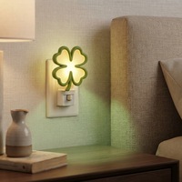 Ornement de fête irlandaise, Saint-Patrick, trèfle à quatre feuilles 3D, lumière LED à brancher, veilleuse porte-bonheur, décoration festive pour la maison et les fêtes