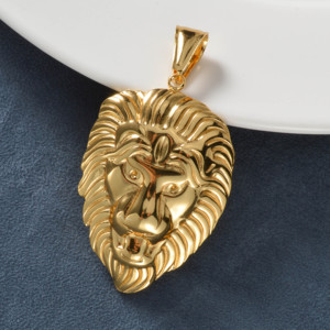 Collier Pendentif Homme en Acier Inoxydable 316L Plaqué Or 18K avec Breloque Tête de Lion Gravable Personnalisée et Chaîne Cubaine Épaisse et Audacieuse - Product Image 4