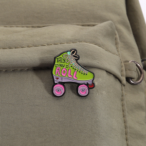 So rolle ich Emaille Pin süße Rollschuhe mit Bogen Brosche Revers Abzeichen Schmuck Geschenk für Skater - Product Image 3