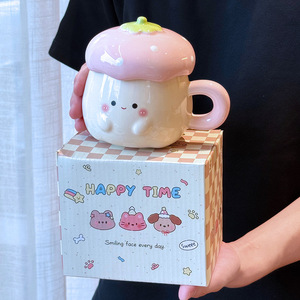 Tazza di acqua in ceramica fragola di alto valore con Design simpatico cartone animato include coperchio e cucchiaio regalo di <span class=keywords><strong>compleanno</strong></span> per le amiche - Product Image 6
