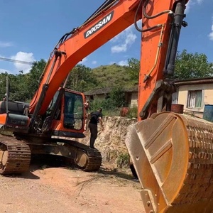 รถขุดตีนตะขาบ Doosan 30 ตัน มือสองคุณภาพสูงจากเกาหลี สภาพดี พร้อมหัวเจาะ - Product Image 3