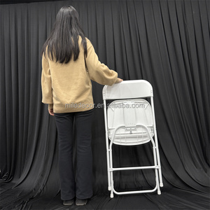 <span class=keywords><strong>เก้าอี้</strong></span>พลาสติกพับได้สีขาวน้ำหนักเบาพกพาสะดวกสำหรับงานกลางแจ้ง งานปาร์ตี้ในสวน ให้เช่าสำหรับงานอีเว้นท์ - Product Image 4