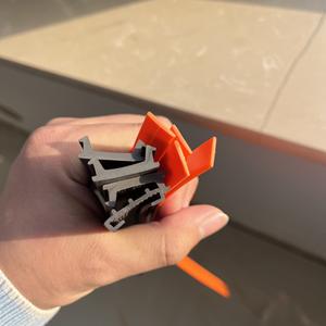 لوحة خزان مياه السيارات حزام مقاوم للزيت ومقاوم للشيخوخة شريط مانع للتسرب <span class=keywords><strong>EPDM</strong></span> شريط هدب مزدوج على شكل حرف U - Product Image 3