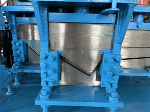 0,3-0,8mm de espesor Techo de acero galvanizado Borde que hace la máquina Borde de goteo Máquina formadora de rollos <span class=keywords><strong>Precio</strong></span> - Product Image 5