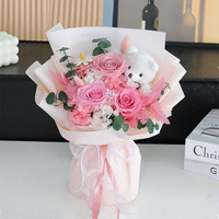 Bouquet de roses éternelles à 3 têtes en gros, avec ours en peluche mignon, longue durée (3-5 ans), idéal pour la Saint-Valentin, les remises de diplômes et les fêtes.