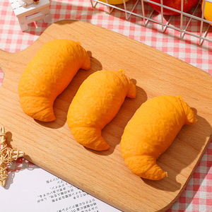 Giảm căng thẳng bóp <span class=keywords><strong>Croissant</strong></span> Fidget Đồ chơi giải nén Vent đồ chơi cho trẻ em Quà Tặng và lớp học giải thưởng mềm <span class=keywords><strong>Croissant</strong></span> - Product Image 5