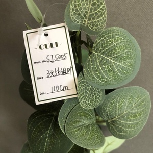 LO-1330 Prix d'usine en gros OEM Guirlande artificielle d'eucalyptus suspendue, fausse verdure de type Silver Dollar pour la décoration de jardins verticaux - Product Image 5