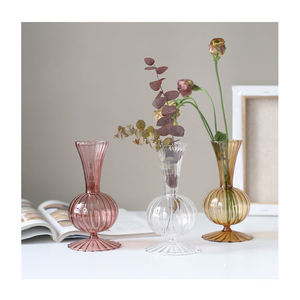 <span class=keywords><strong>Vaso</strong></span> di vetro nordico all'ingrosso in stile <span class=keywords><strong>vaso</strong></span> di boccioli di fiori <span class=keywords><strong>per</strong></span> la decorazione domestica <span class=keywords><strong>vaso</strong></span> da tavolo in vetro trasparente a coste - Product Image 2