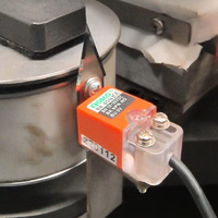 Machine de fabrication de sacs à fermeture éclair à trois/quatre soudures latérales de grande taille 50 kg, personnalisée en usine, avec moteur PLC, pour matériaux plastique/papier, 4 unités de déroulage