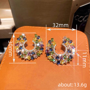 Pendientes de tuerca ovalados de doble capa en forma de C para mujer, para uso diario y de noche - Product Image 4